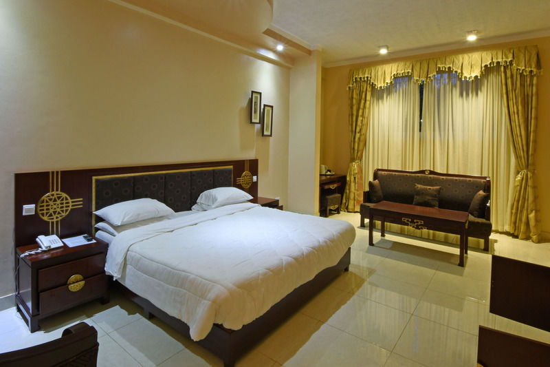 Imperial Golf View Hotel Entebbe Zewnętrze zdjęcie
