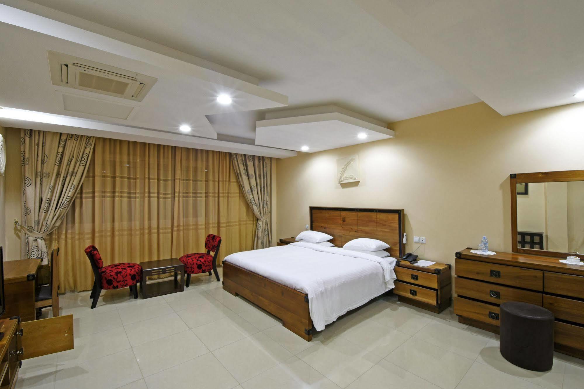 Imperial Golf View Hotel Entebbe Zewnętrze zdjęcie